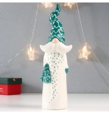 Сувенир из керамики "Дед Мороз - усатый, зелёный колпак-зигзаг, с подарками" 7620348