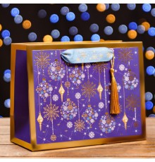 Пакет подарочный "Хоровод снежинок" 23х18 х10 см 9830384